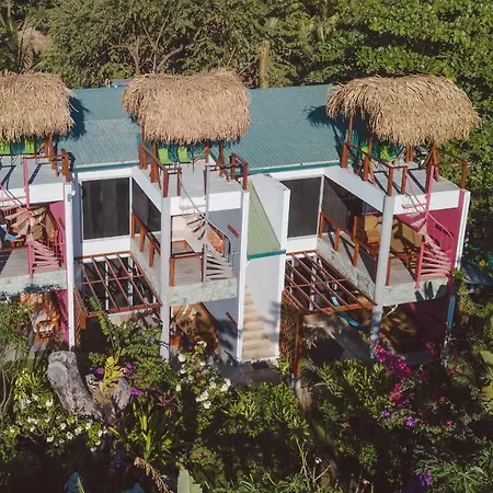 Iluminar Beachfront Suites